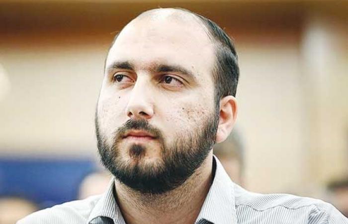 پیج علی فروغی مدیر شبکه سه